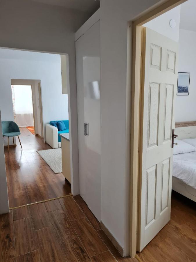 Dddd Apartament Cavnic Eksteriør bilde